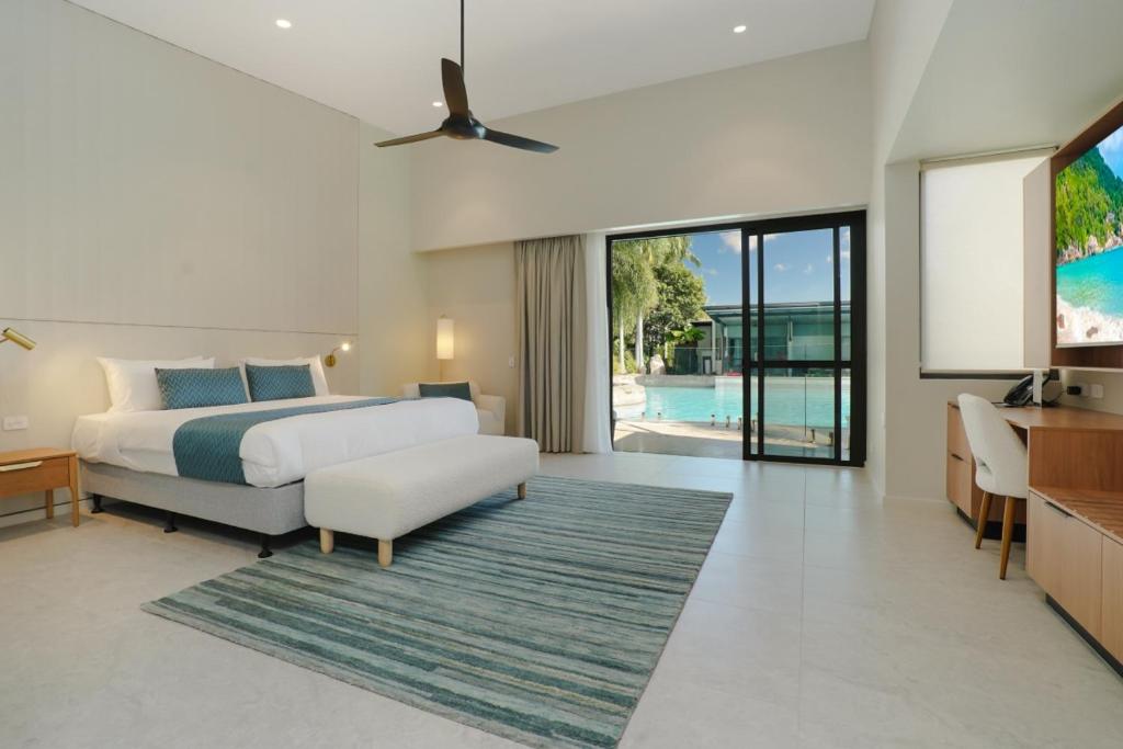 Deluxe room with tropical resort inspired styling